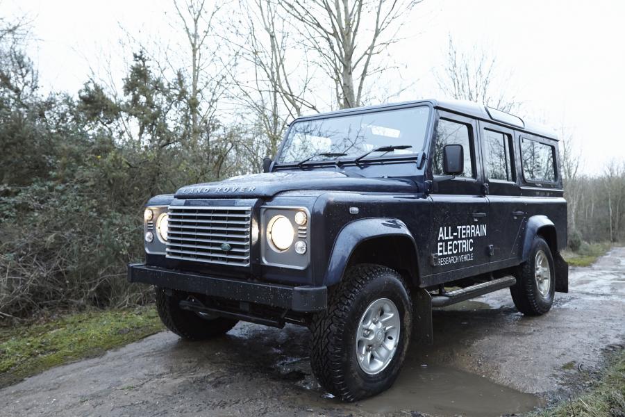  Land Rover Defender 110 Electric Research Vehicle 2013 года  (фото 9 из 14)